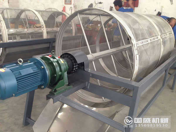 籠式滾筒篩分機使用行業比較全麵